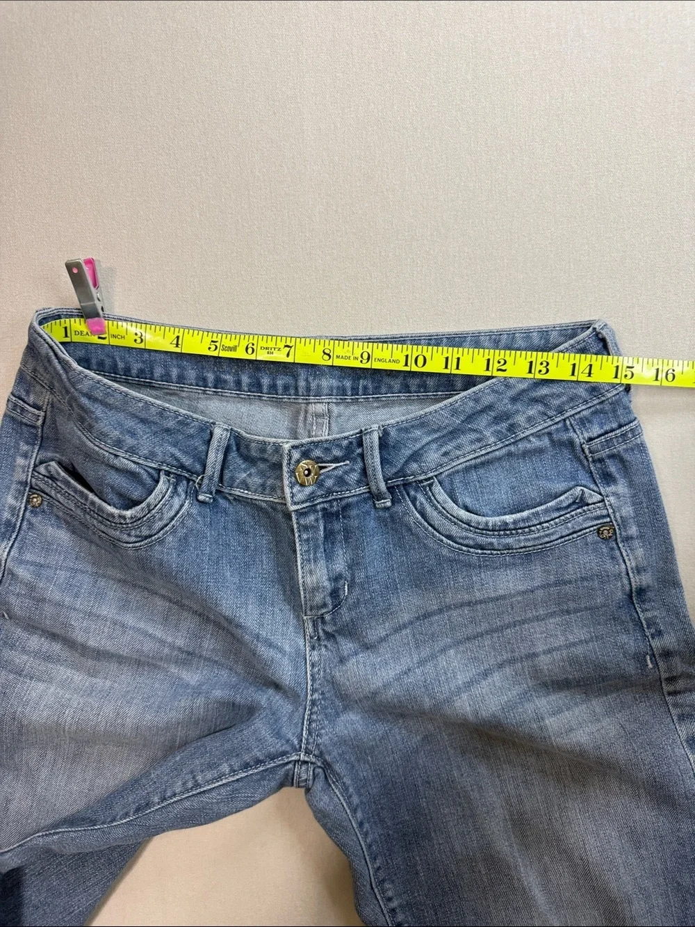 Simply Vera Vera Wang Mid Blue Denim Capris
